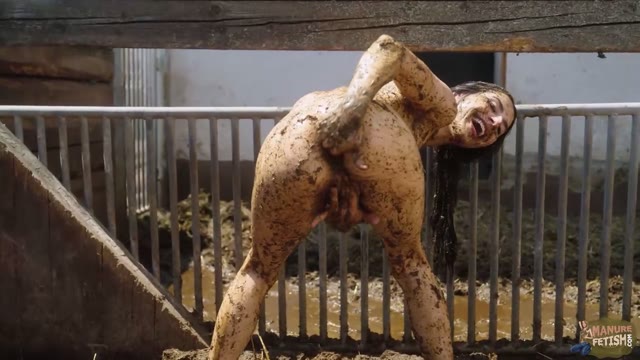 Kaitlyn Katsaros – Going Crazy In Pigshit