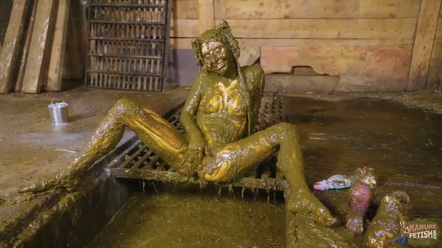 Kaitlyn Katsaros – Aliens In The Manure Channel